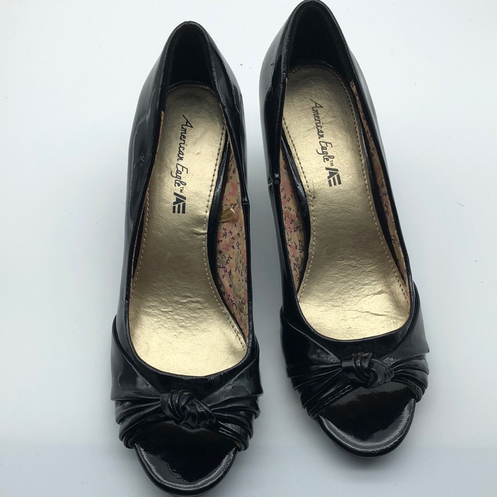 American Eagle Black Heels with Peep-Toe and Bow